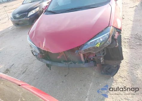 2018 Toyota Corolla Le z USA, uszkodzony, nr VIN 5YFBURHEXJP849190